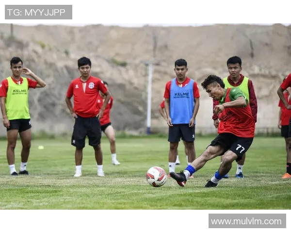 大牙子足球的魅力与发展探讨:从草根到职业的精彩历程与未来展望 大牙子足球的魅力与发展探讨:从草根到职业的精彩历程与未来展望